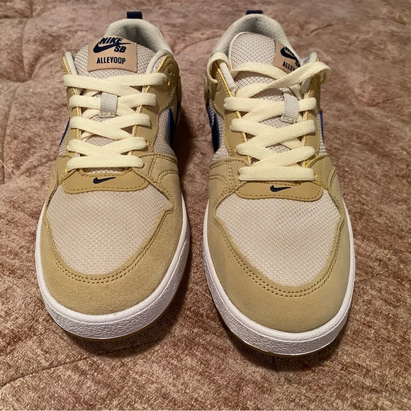 Nike Alleyoop SB Skateboard 'Club Gold Navy' - Picture 3 of 9